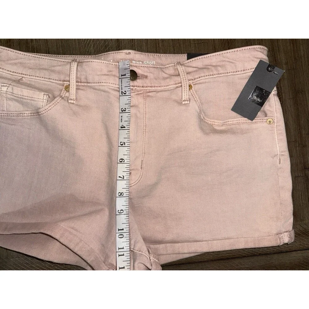 NWT Mossimo High Rise 2.5” Shorts Power Stretch Pink Denim Women’s Size 14/32